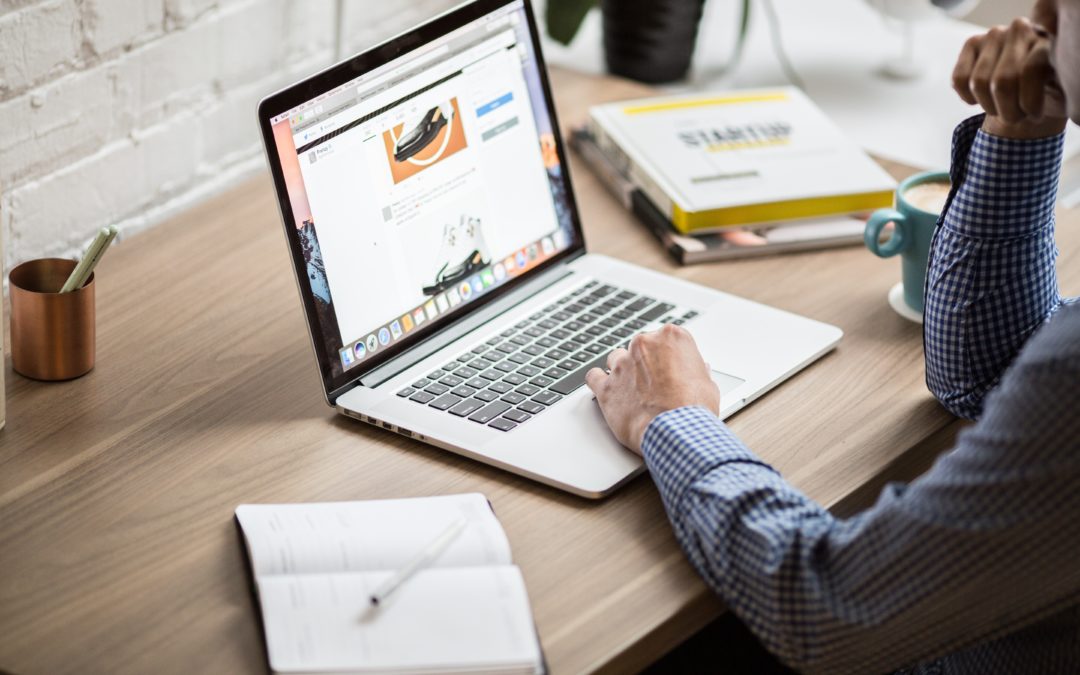 Trápení pro neziskovku na tři? Web.