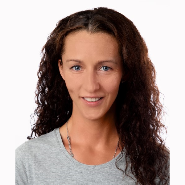 Iveta Bartoňová